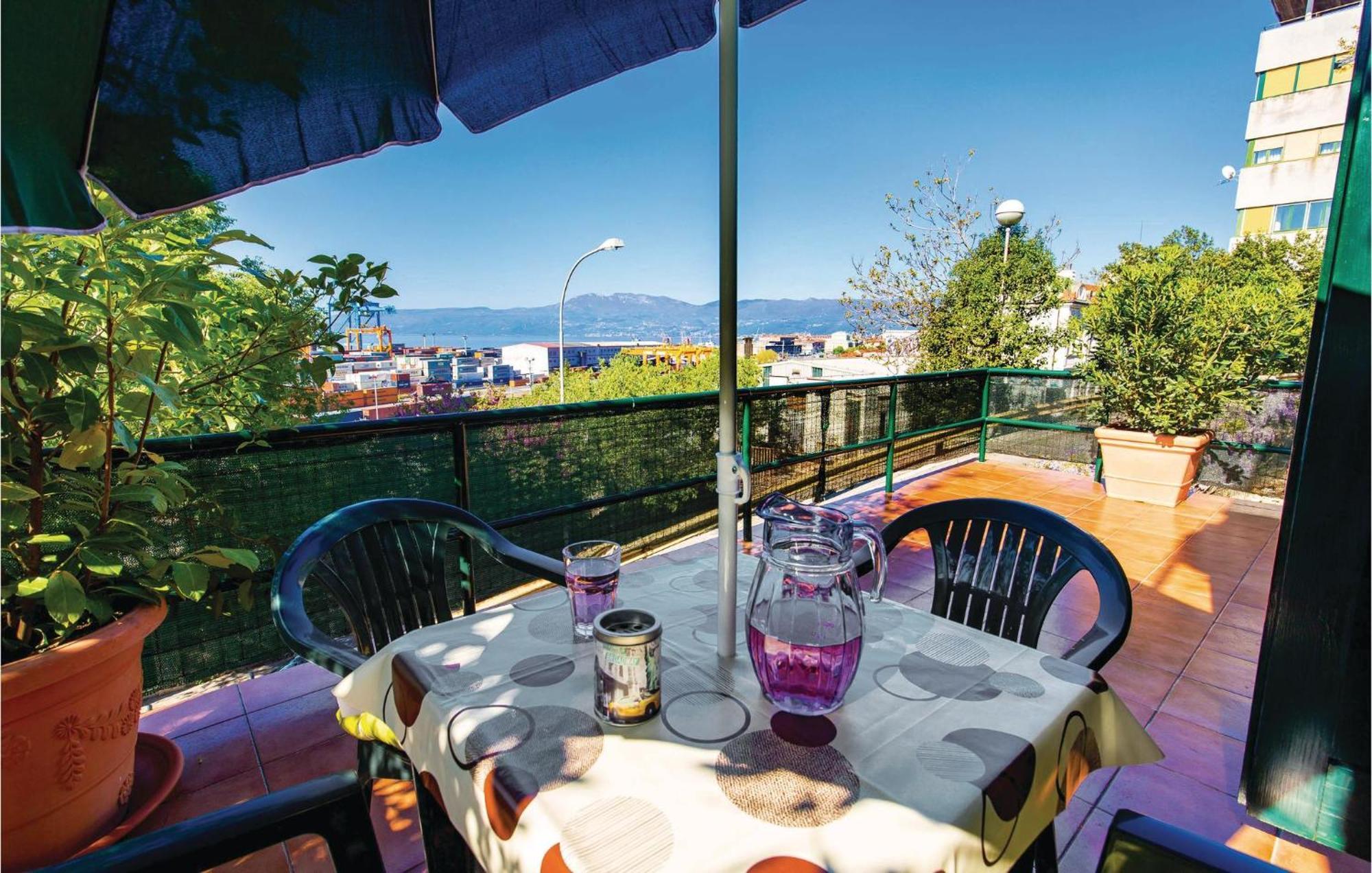 Amazing Apartment In Rijeka With Wifi 외부 사진