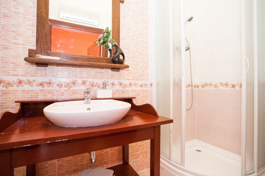 Amazing Apartment In Rijeka With Wifi 객실 사진